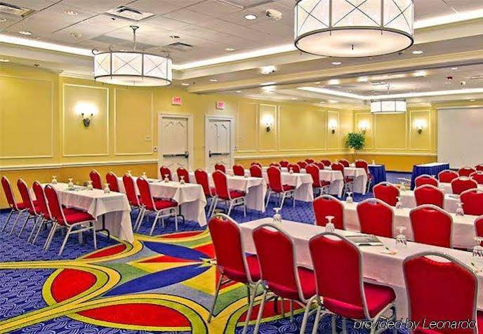 Courtyard By Marriott Canton Hotel North Canton